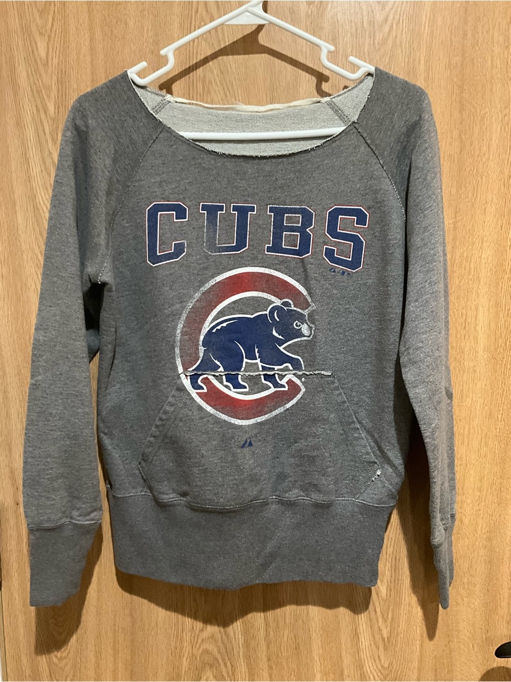 Majestic Gray Chicago Cubs Crewneck Sweatshirt with Navy & Red Logo